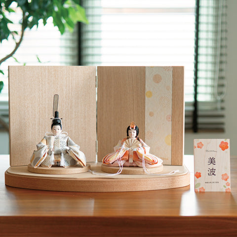 《 桃の節句 》木製名前立札 花柄 小