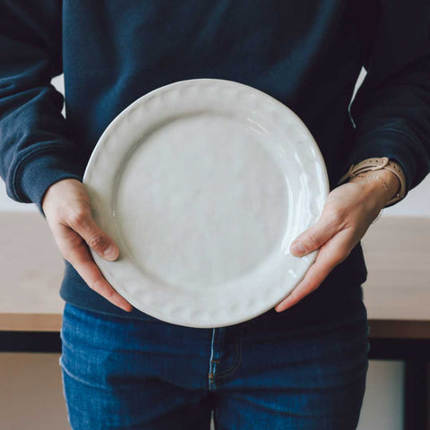 8-inch plate with ridged milky white, Tonomori