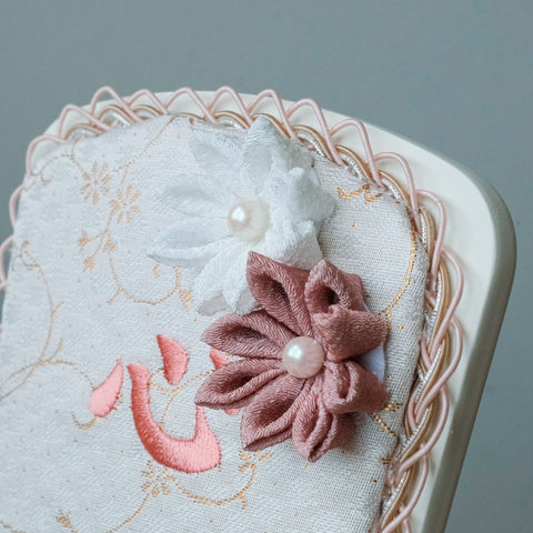 Silk embroidered name battledore decoration, rose embroidered name flag 
