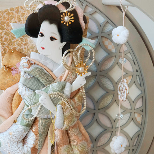 羽子板 縁 - en - グレージュ・アクリルケース　押絵羽子板飾り
