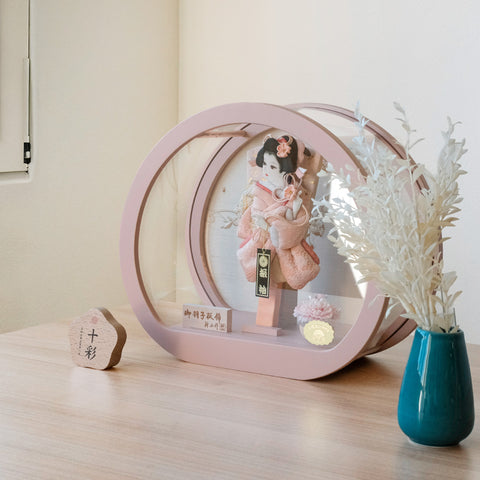 Hagoita ball - mari - Dull pink acrylic case, pressed-paper hagoita decoration 