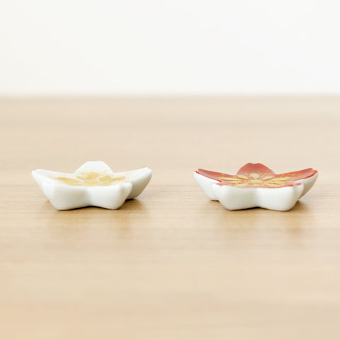 [Nishikawa Teizaburo Shoten] Pair Chopstick Rests - Red and White Cherry Blossoms -