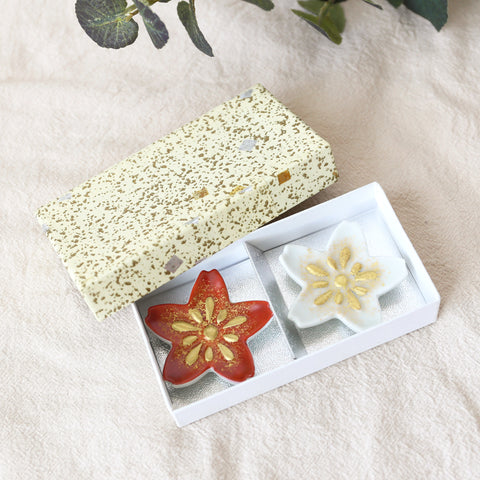 [Nishikawa Teizaburo Shoten] Pair Chopstick Rests - Red and White Cherry Blossoms -