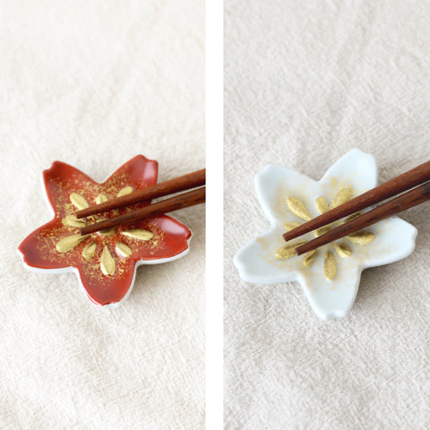 [Nishikawa Teizaburo Shoten] Pair Chopstick Rests - Red and White Cherry Blossoms -