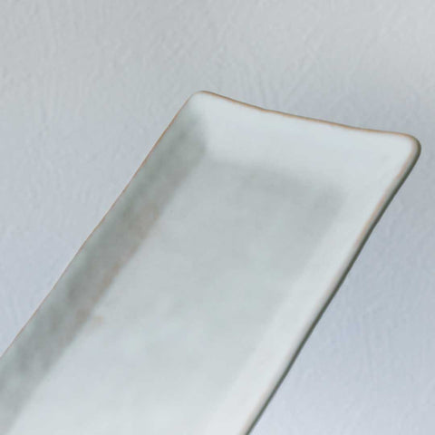 8-inch plate with ridged milky white, Tonomori